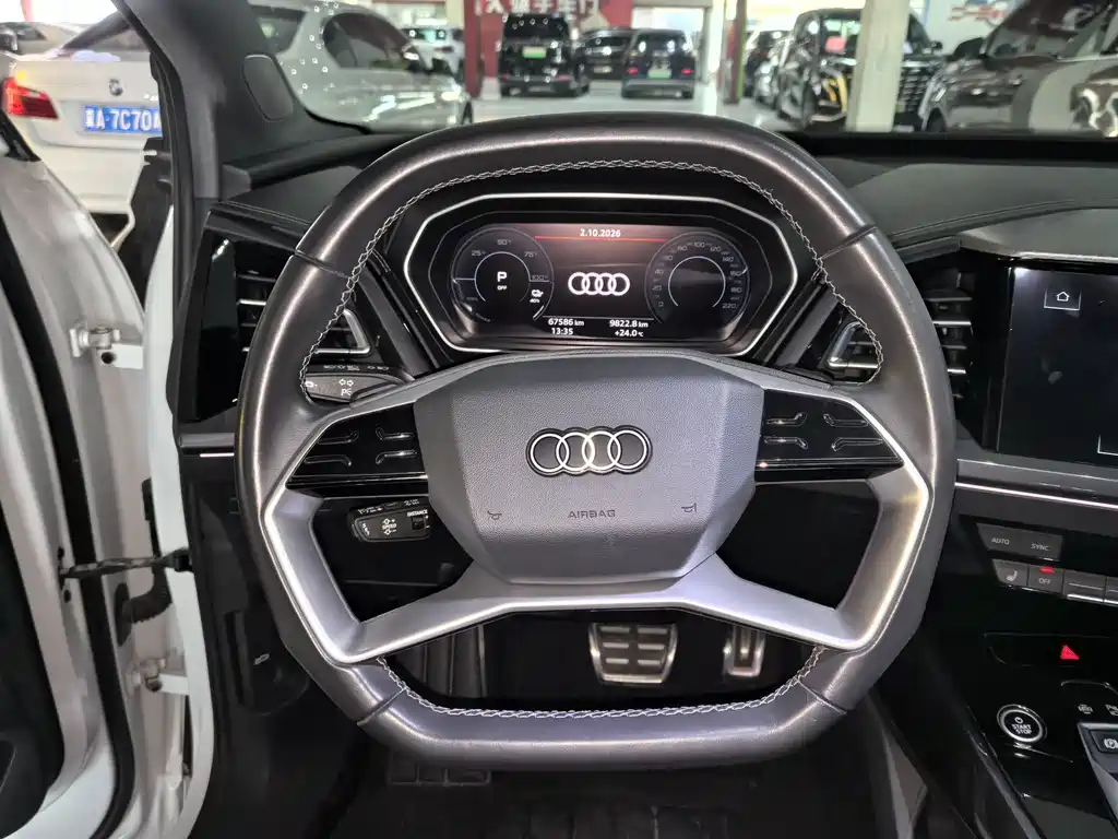 Audi Q4 e-tron — миниатюра 9