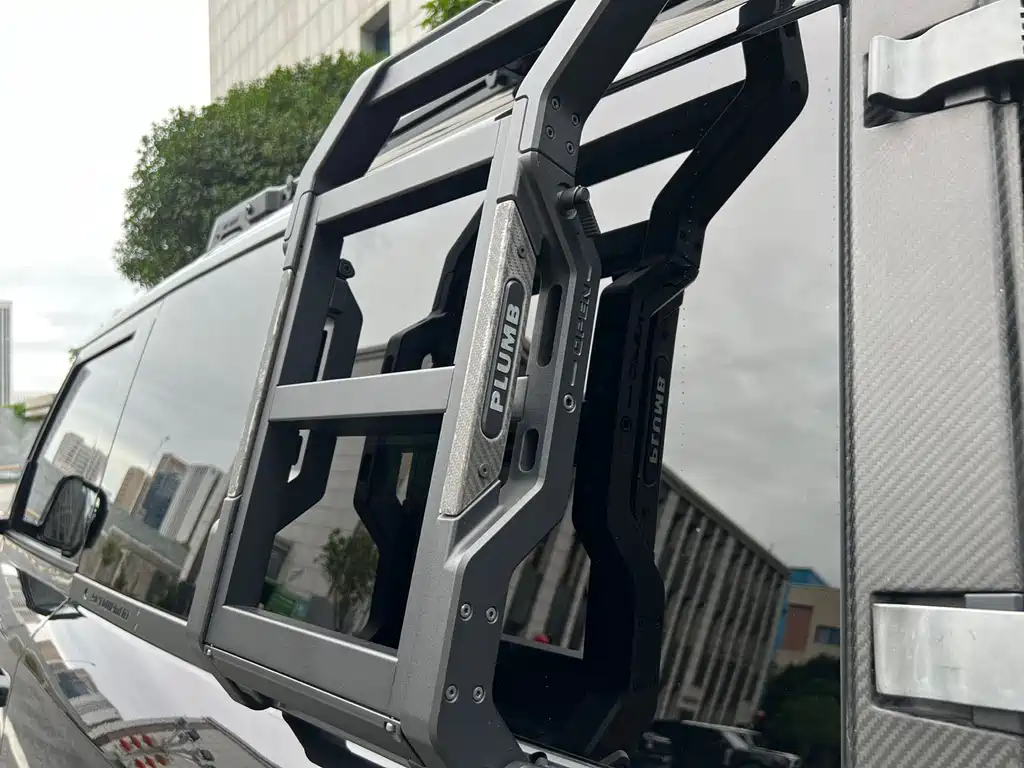 Land Rover Defender — миниатюра 16
