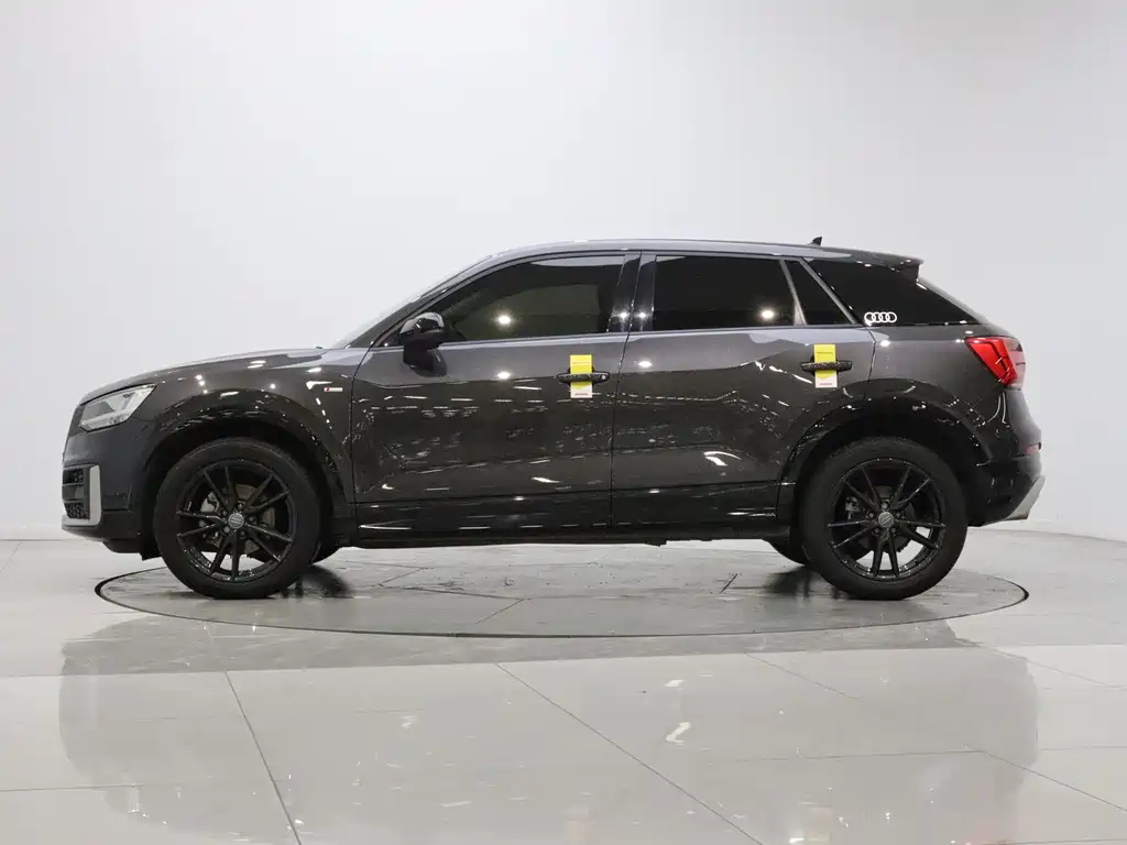 Audi Q2L — миниатюра 7