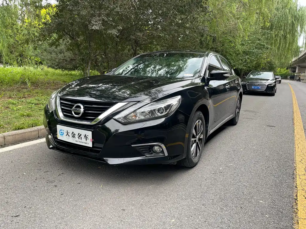 Купить Nissan Teana