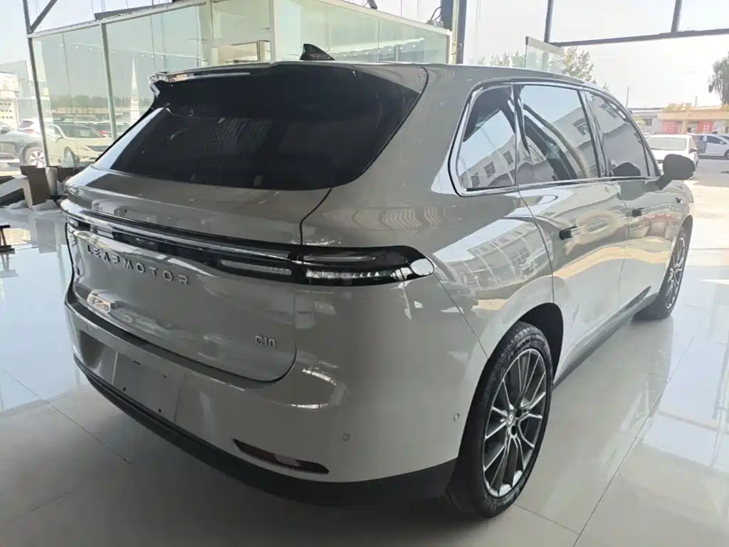 Leapmotor Leapmotor C10 — миниатюра 7