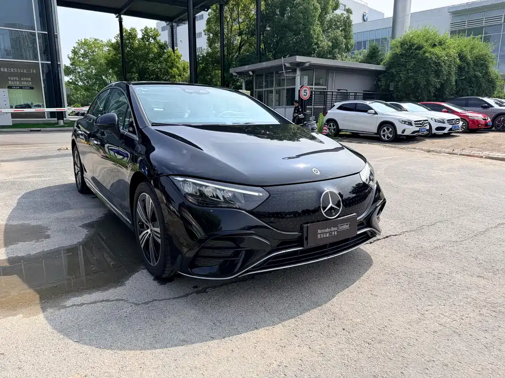 Mercedes-Benz EQE 2025 500 4MATIC Luxury