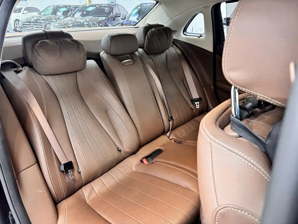 MERCEDES-BENZ E CLASS