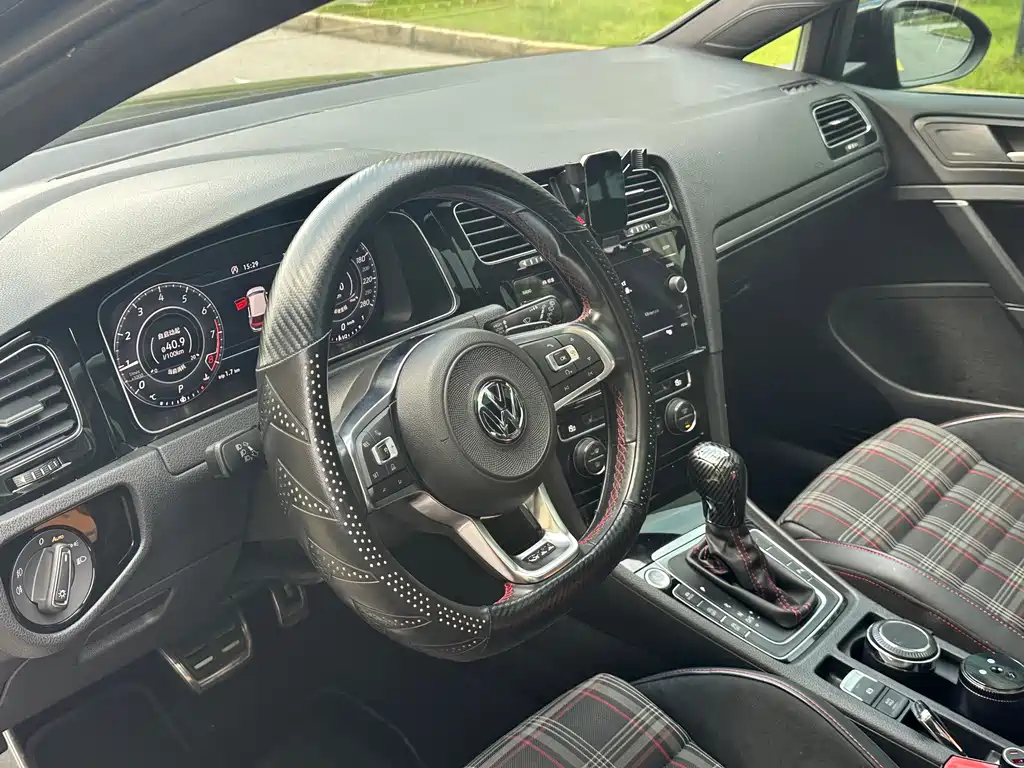 Volkswagen Golf GTI GTI 2018 2.0TSI GTI