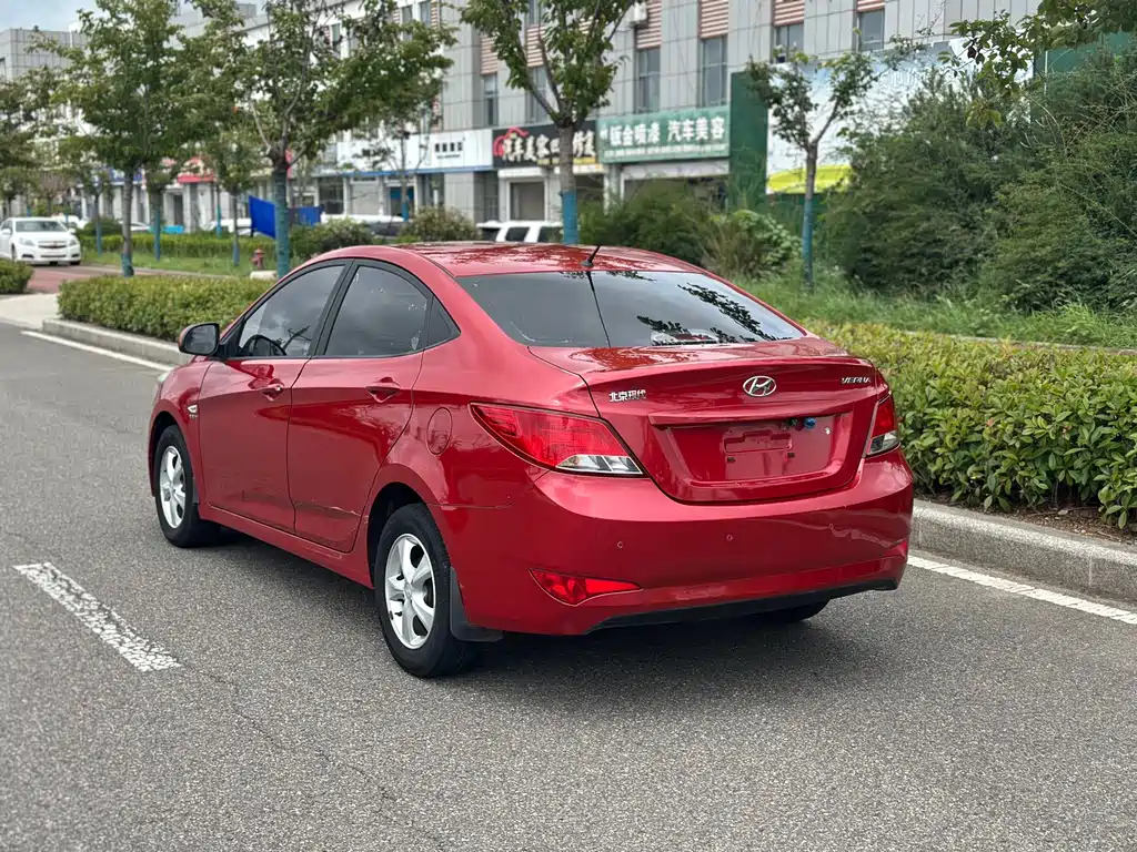 Hyundai Verna — миниатюра 7