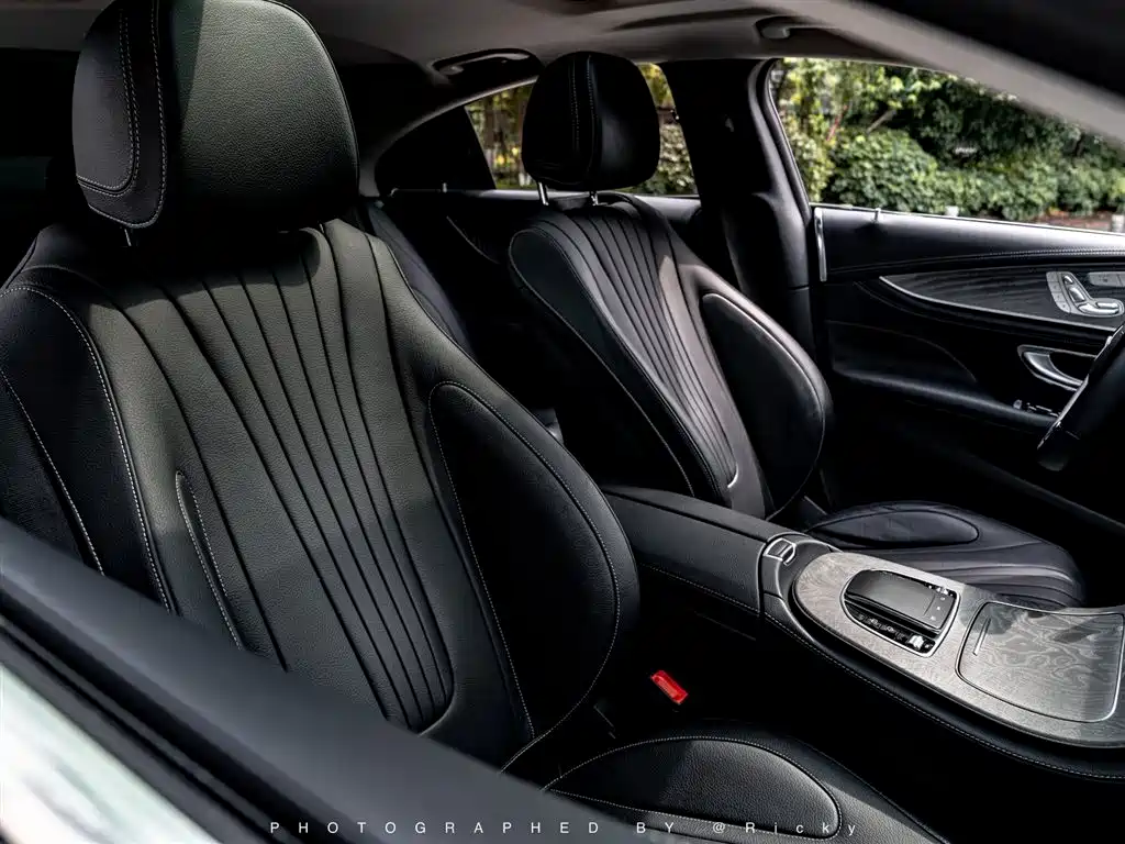 Mercedes-Benz CLS 2018 CLS 300 Luxury