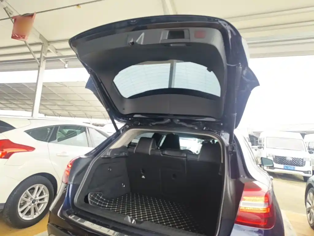 Mercedes-Benz GLA — миниатюра 19