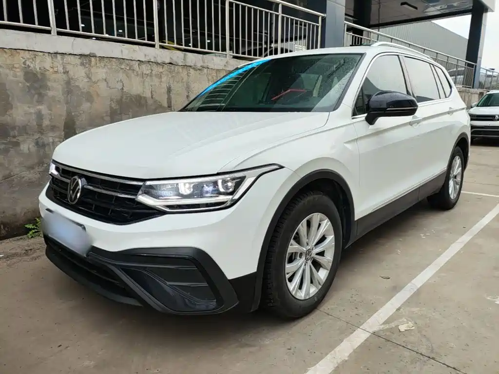 Volkswagen Tiguan L — миниатюра 2