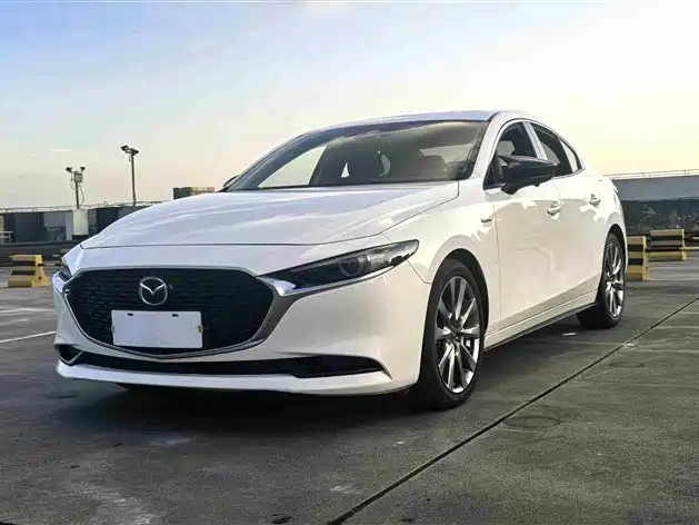 Купить Mazda 3 Axela