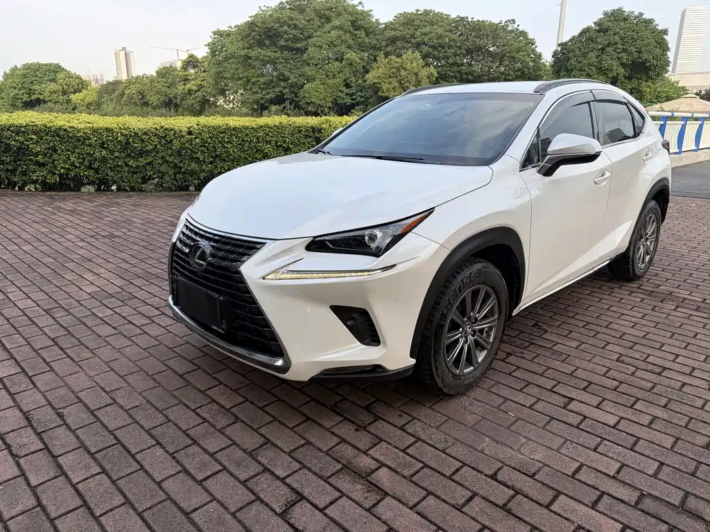 Lexus NX 2018