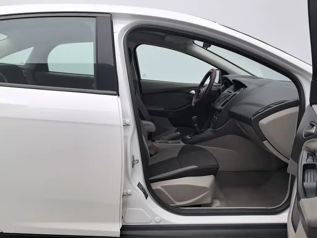 Ford Focus — миниатюра 23