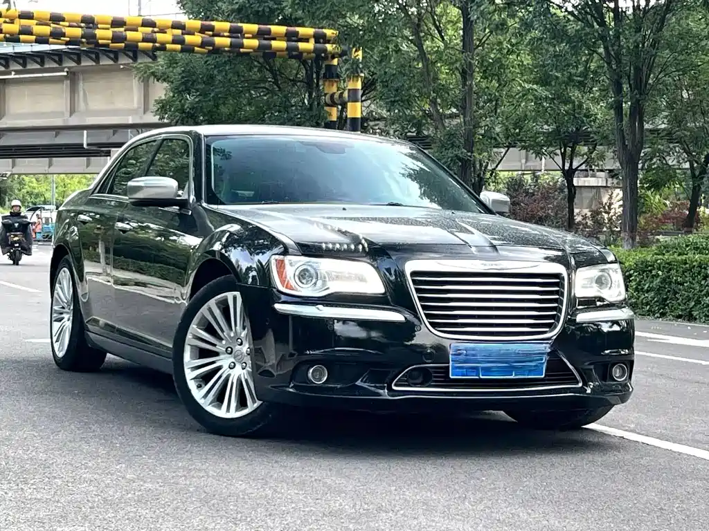 Chrysler 300C 2012 3.6L Luxury