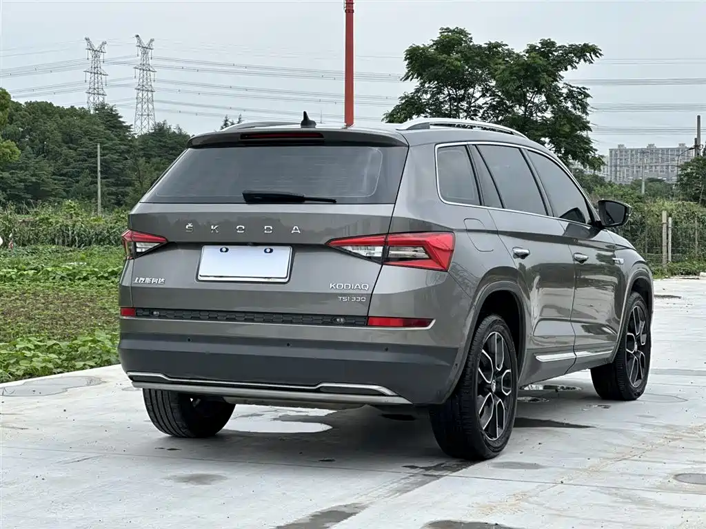 Skoda Kodiaq 2020 TSI330 7 мест Luxury