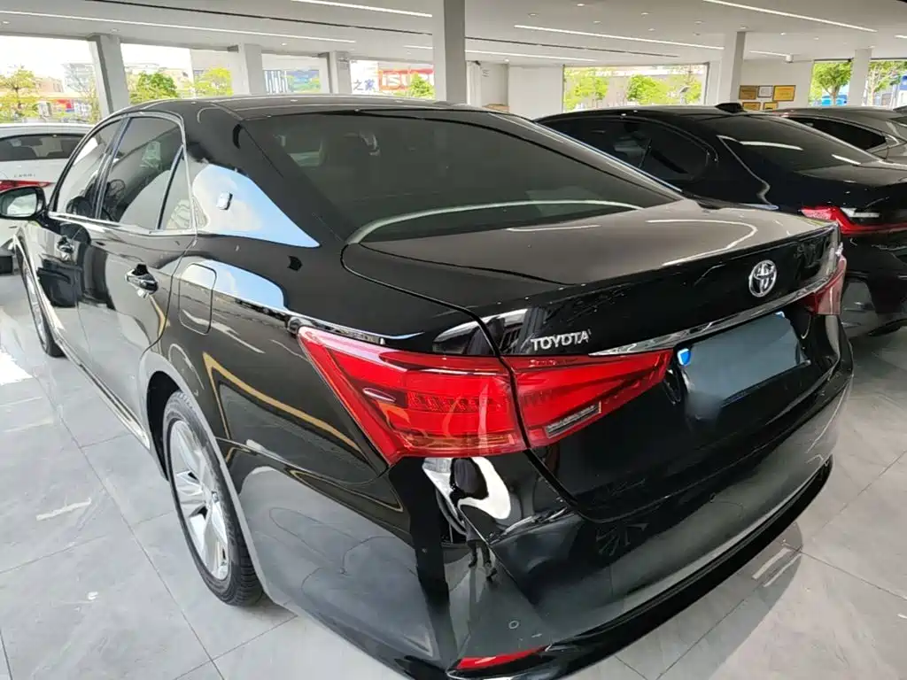 Toyota Crown 2015 2.5L Smart