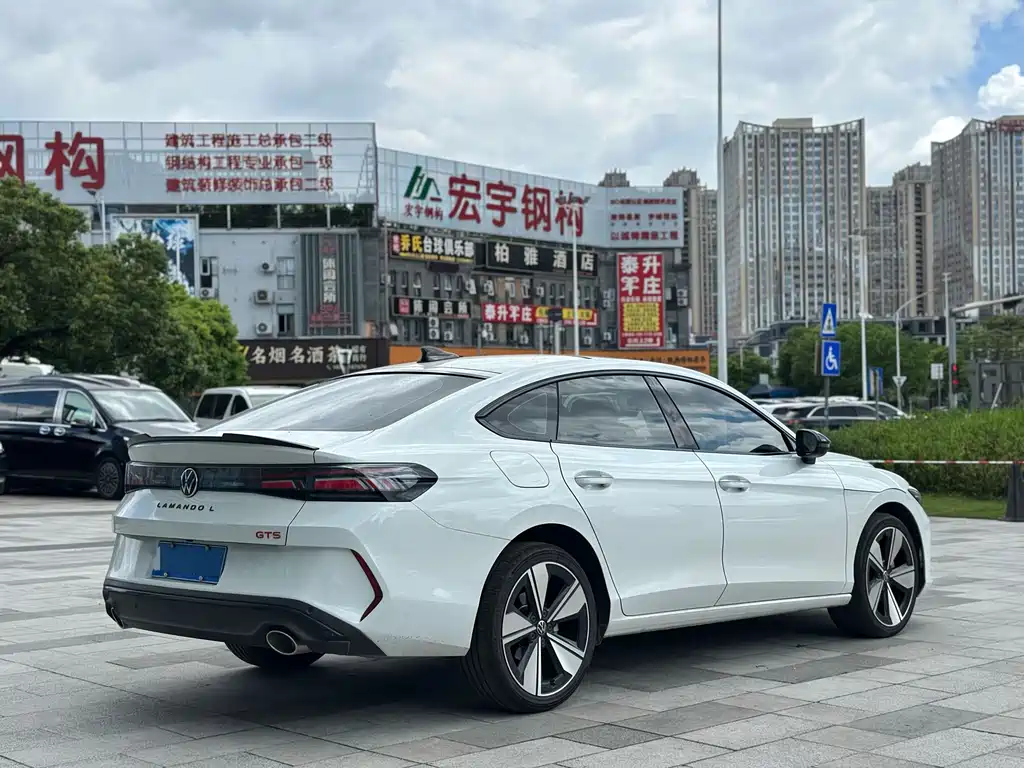 Volkswagen Lamando 2026 L GTS 380TSI