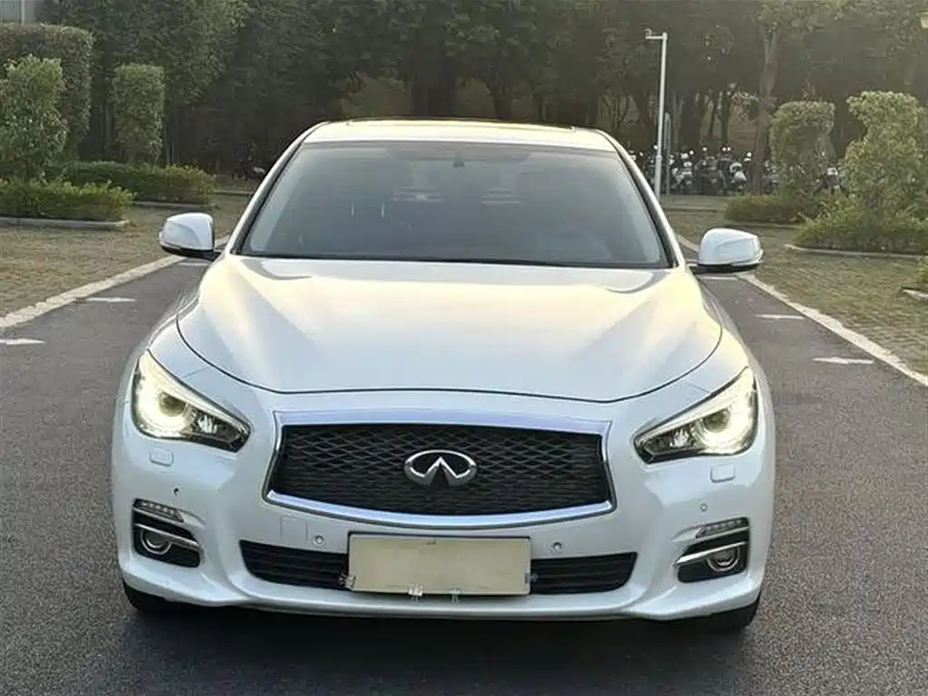 Infiniti Q50L 2016 2.0T Enjoy