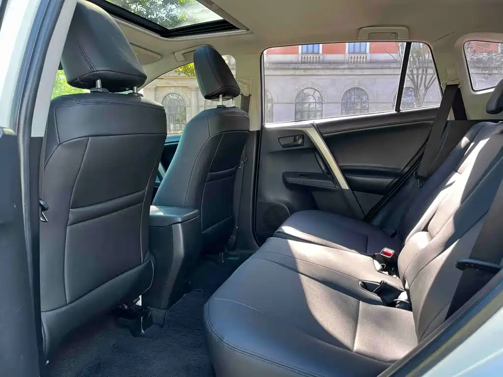 TOYOTA RAV4 RONGFANG