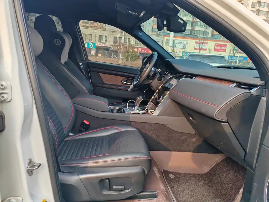 LAND ROVER DISCOVER SPORTS