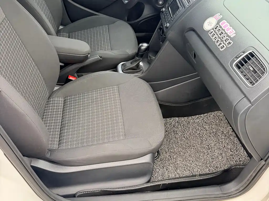 Volkswagen Polo — миниатюра 21