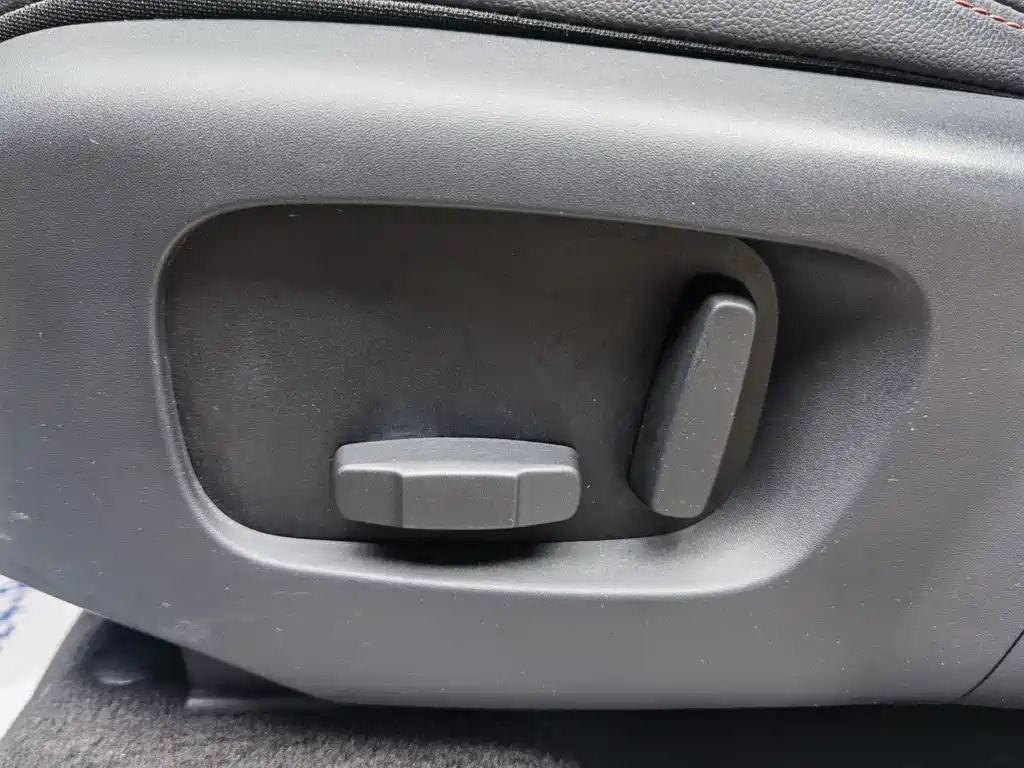 LAND ROVER DISCOVER SPORTS