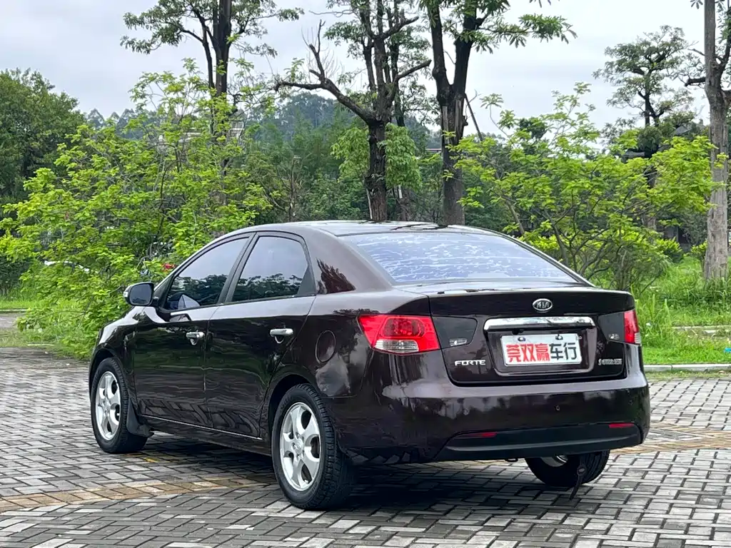 Kia Forte 2009 1.6L AT Premium