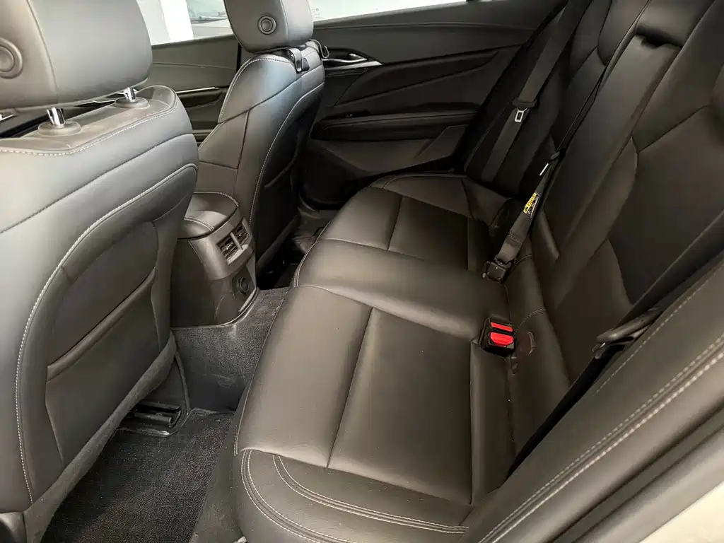 Cadillac CT4 — миниатюра 5