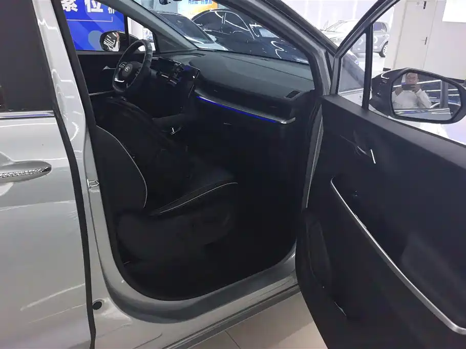 Hyundai Custo 2024 270TGDi TOP Flagship