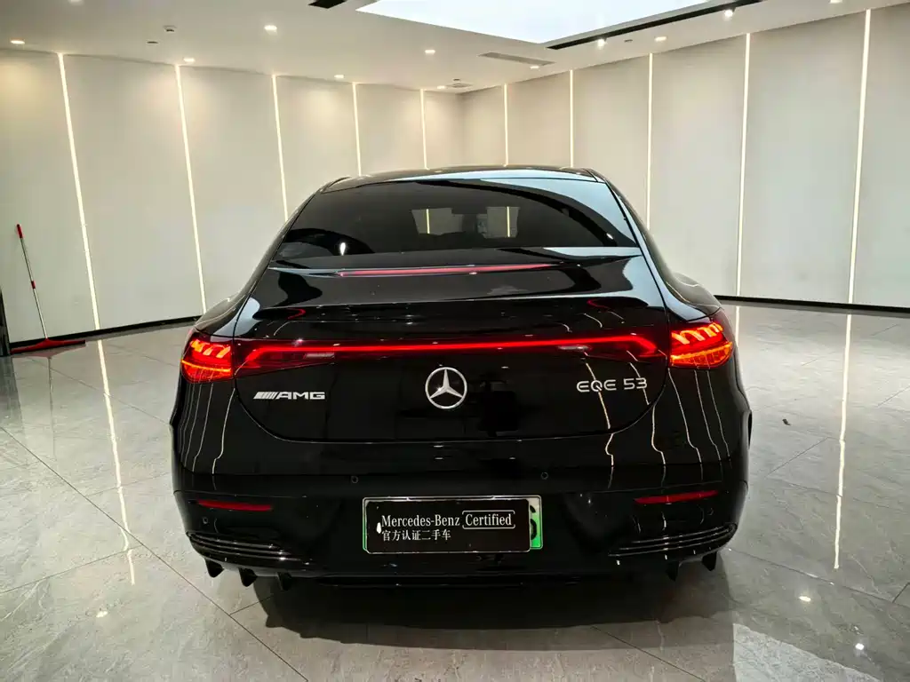 MERCEDES-BENZ EQE AMG