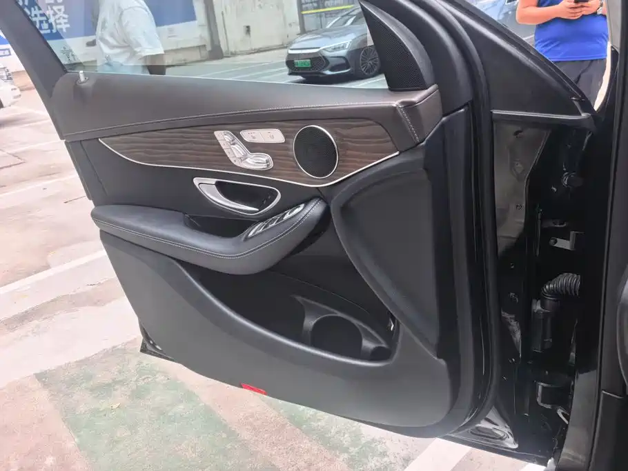 Mercedes-Benz GLC — миниатюра 7
