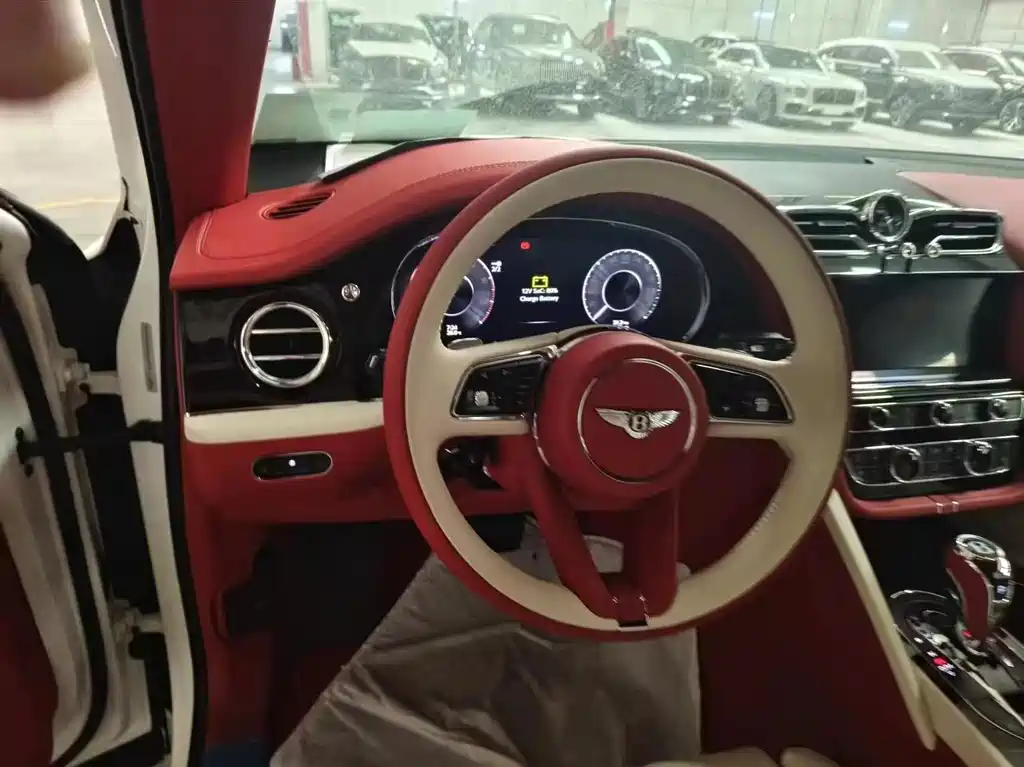 Bentley Bentayga — миниатюра 7