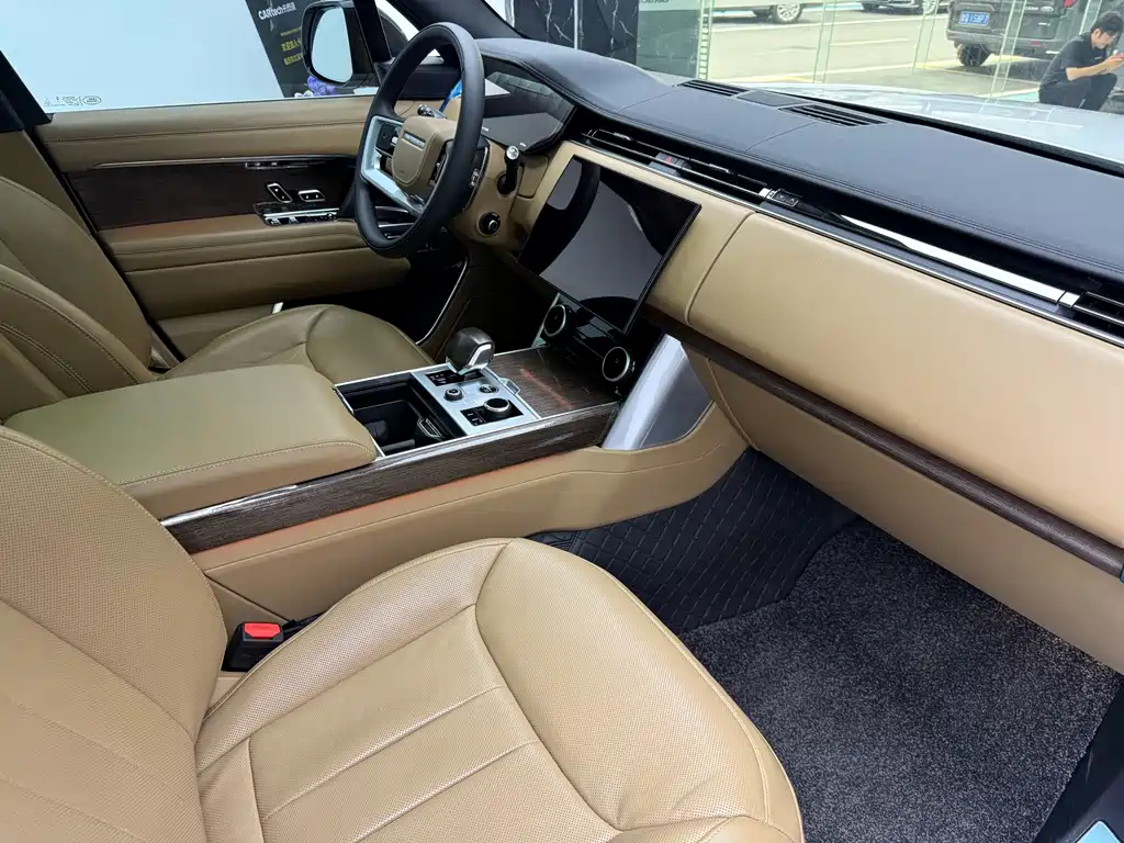 Land Rover Range Rover — миниатюра 17