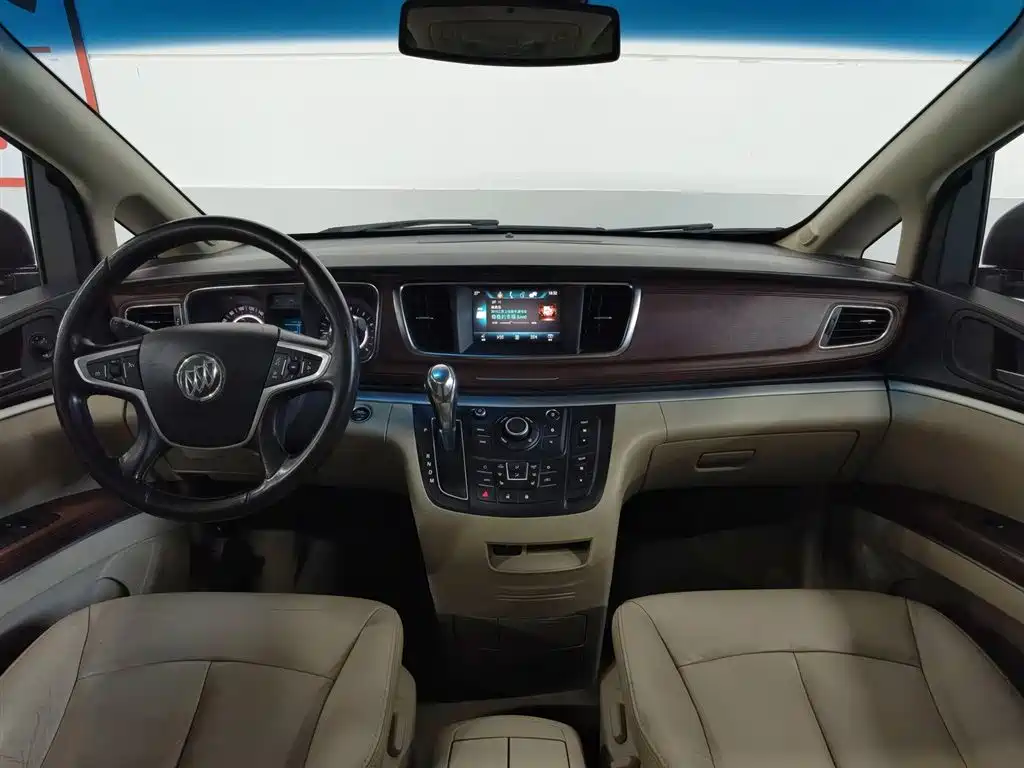 Buick GL8 2017 25S Luxury V