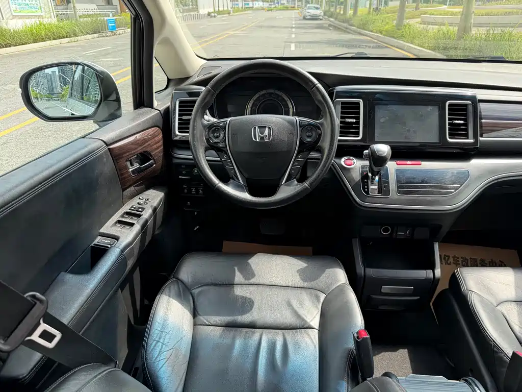 Honda Elysion — миниатюра 13