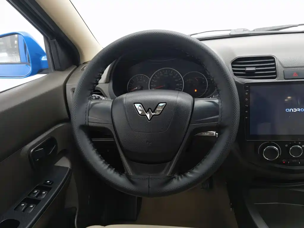 Wuling Hongguang — миниатюра 11