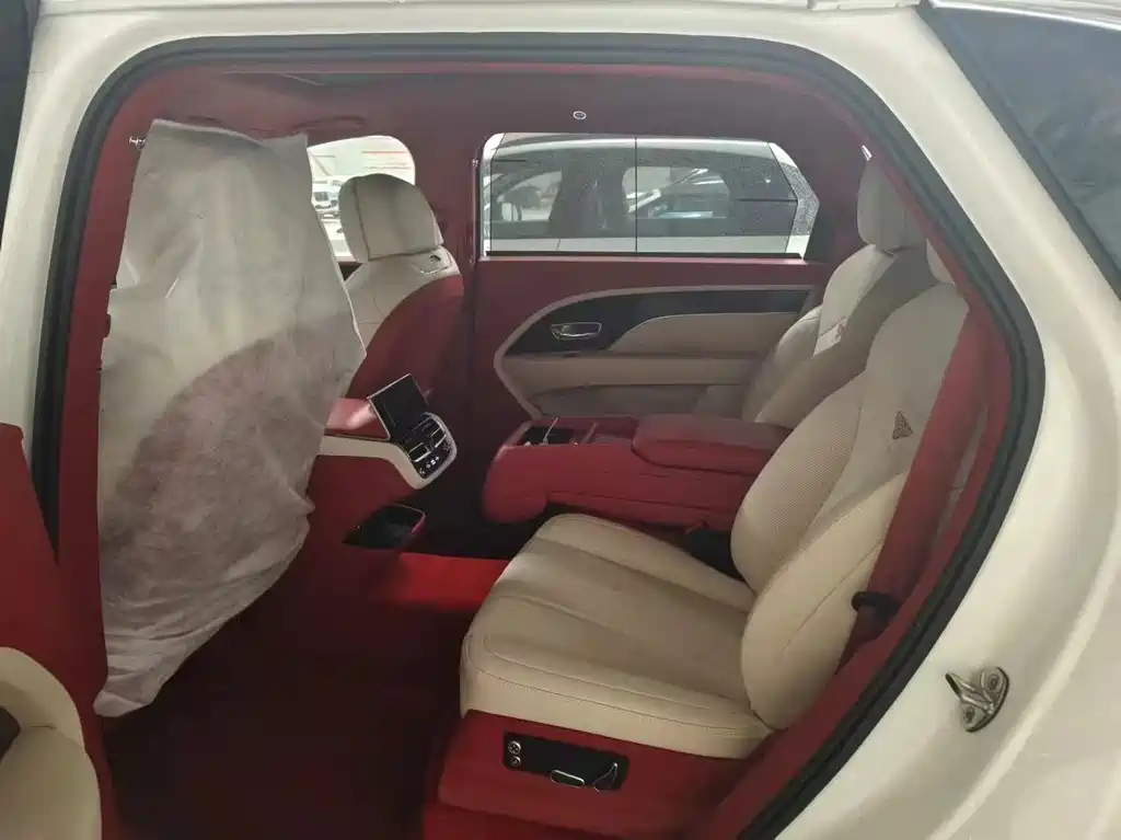 Bentley Bentayga — миниатюра 3