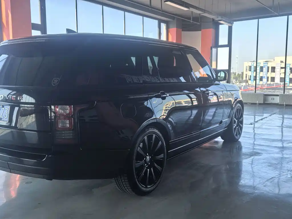Land Rover Range Rover — миниатюра 13