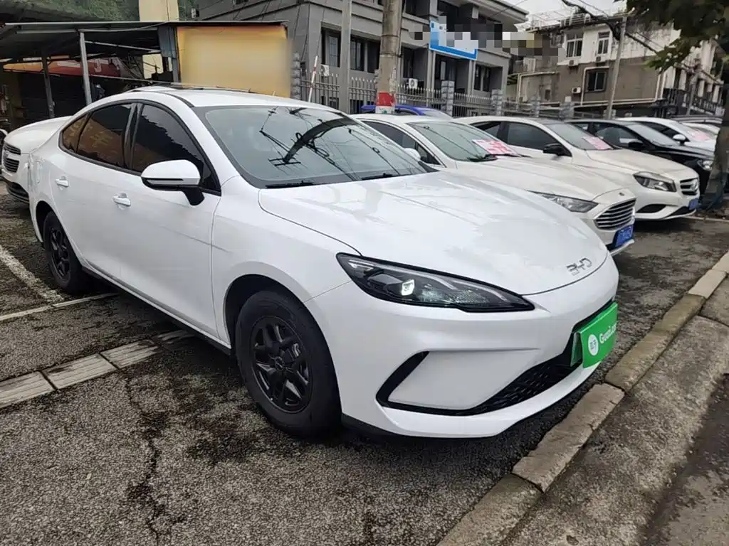BYD Seal 05 DM-i — миниатюра 4