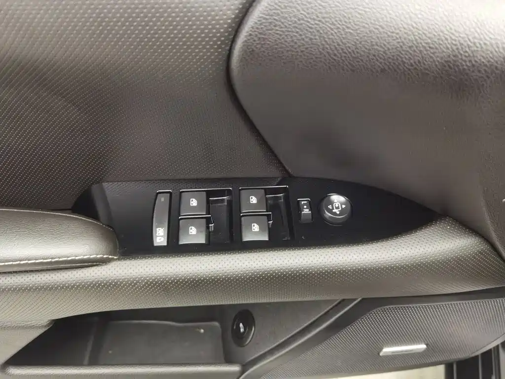 Cadillac XTS — миниатюра 9