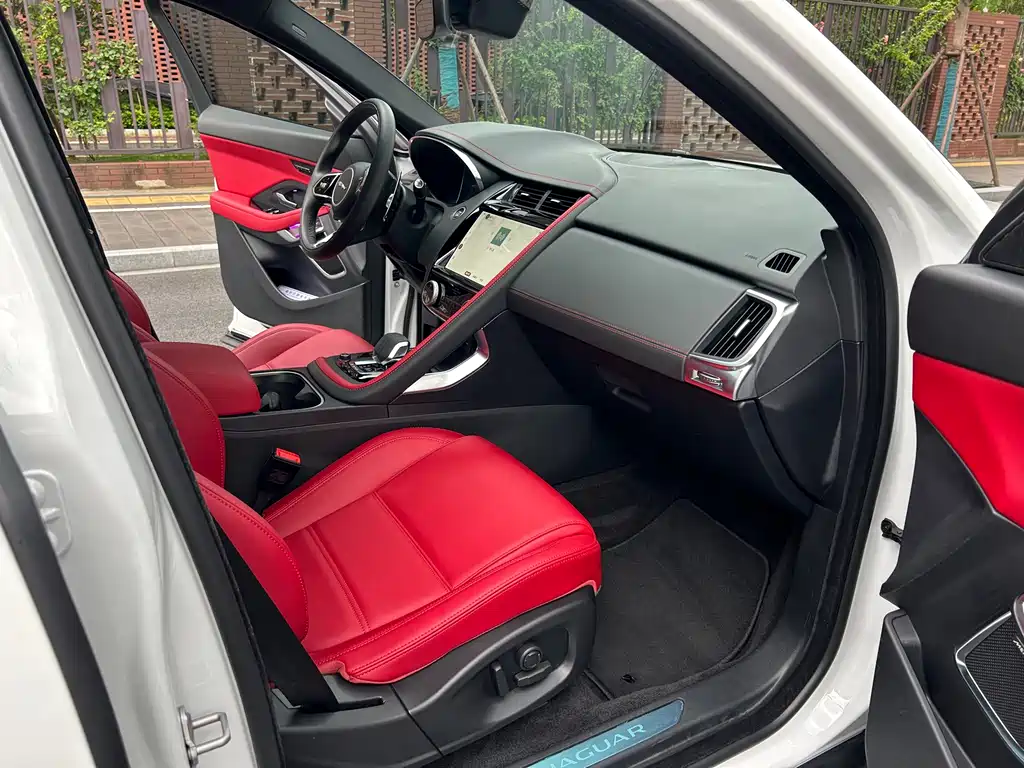 Jaguar E-Pace 2024 Sport R-DYNAMIC SE BLACK