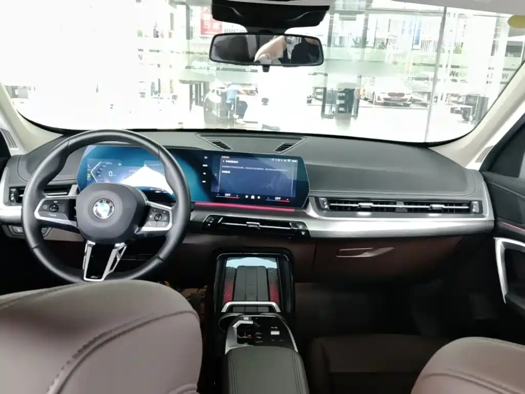BMW X1 — миниатюра 10
