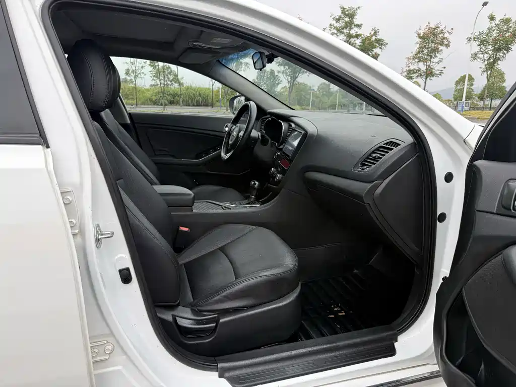 Kia K5 — миниатюра 8
