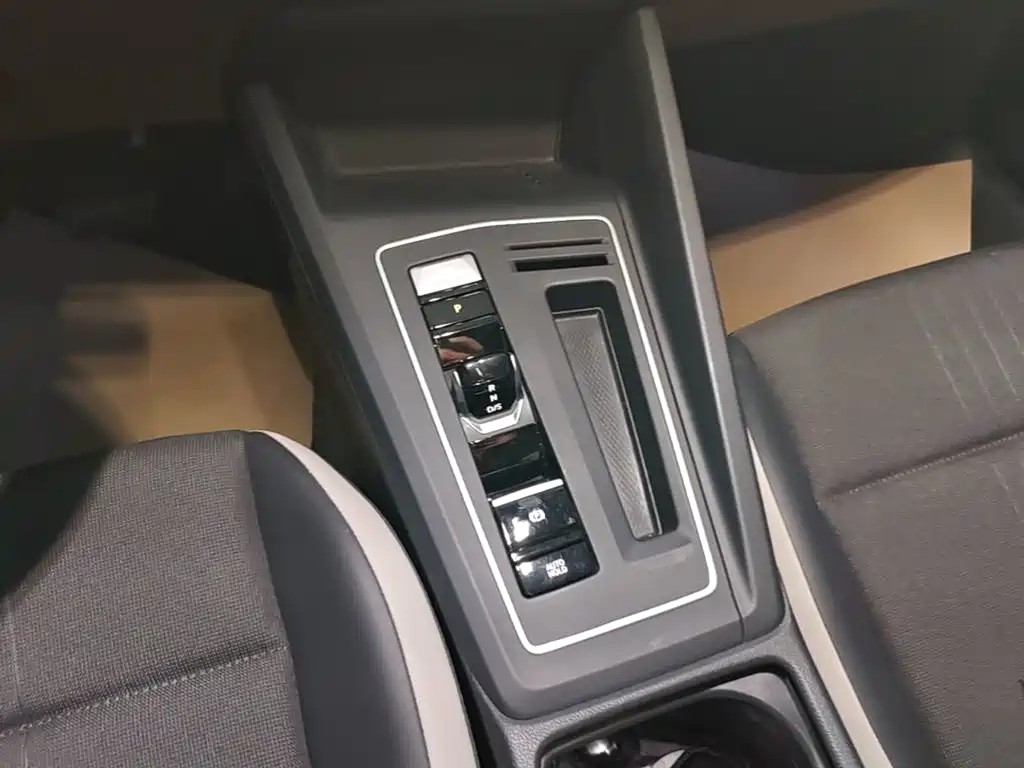 Volkswagen Golf — миниатюра 14