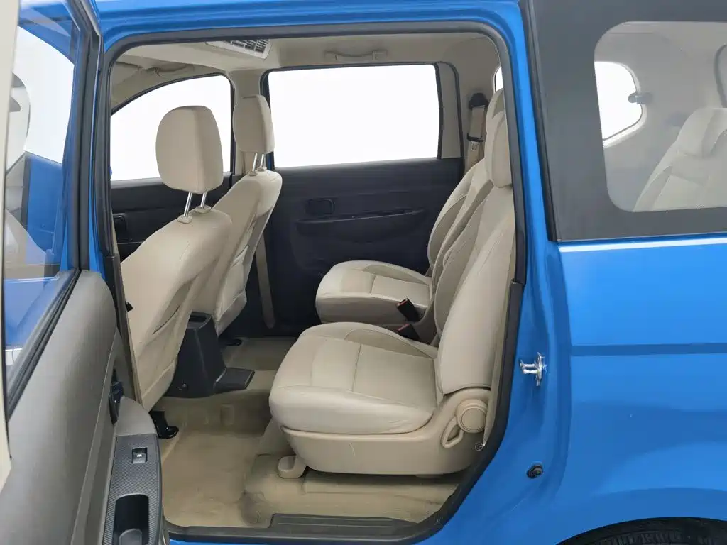 Wuling Hongguang — миниатюра 15