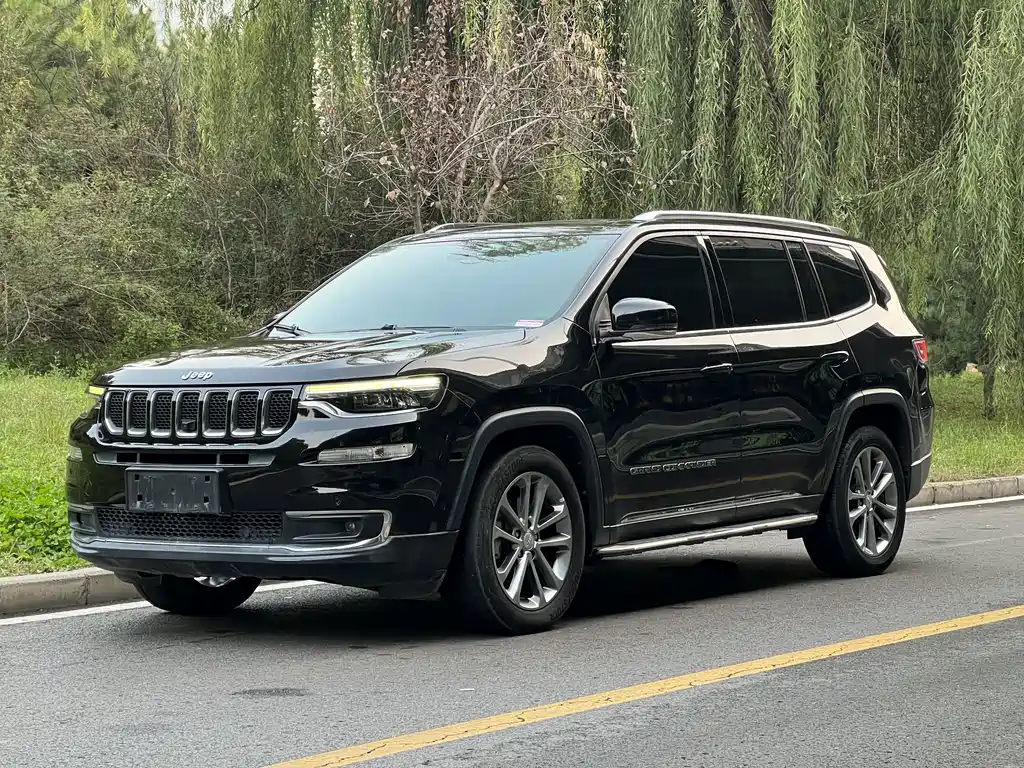 Jeep Grand Commander