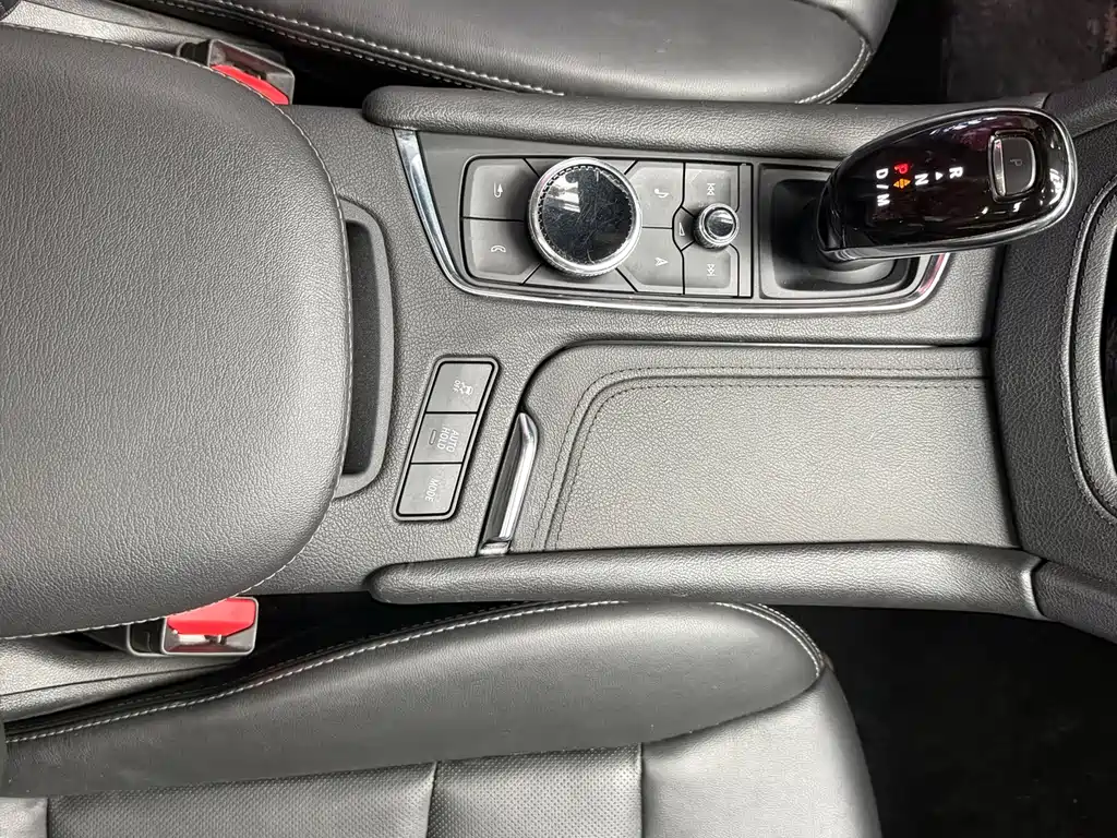 Cadillac XT6 2020 28T мест Luxury