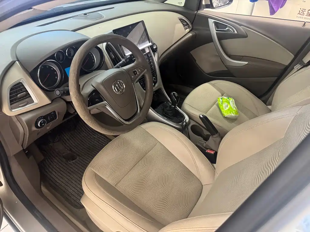 Buick Excelle — миниатюра 7