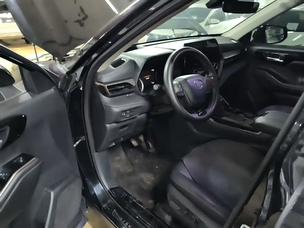 Toyota Highlander — миниатюра 12