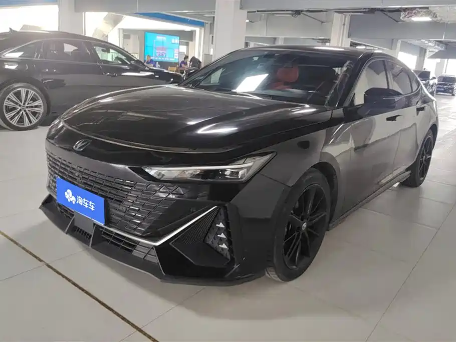 Changan UNI-V 2022 1.5T Luxury