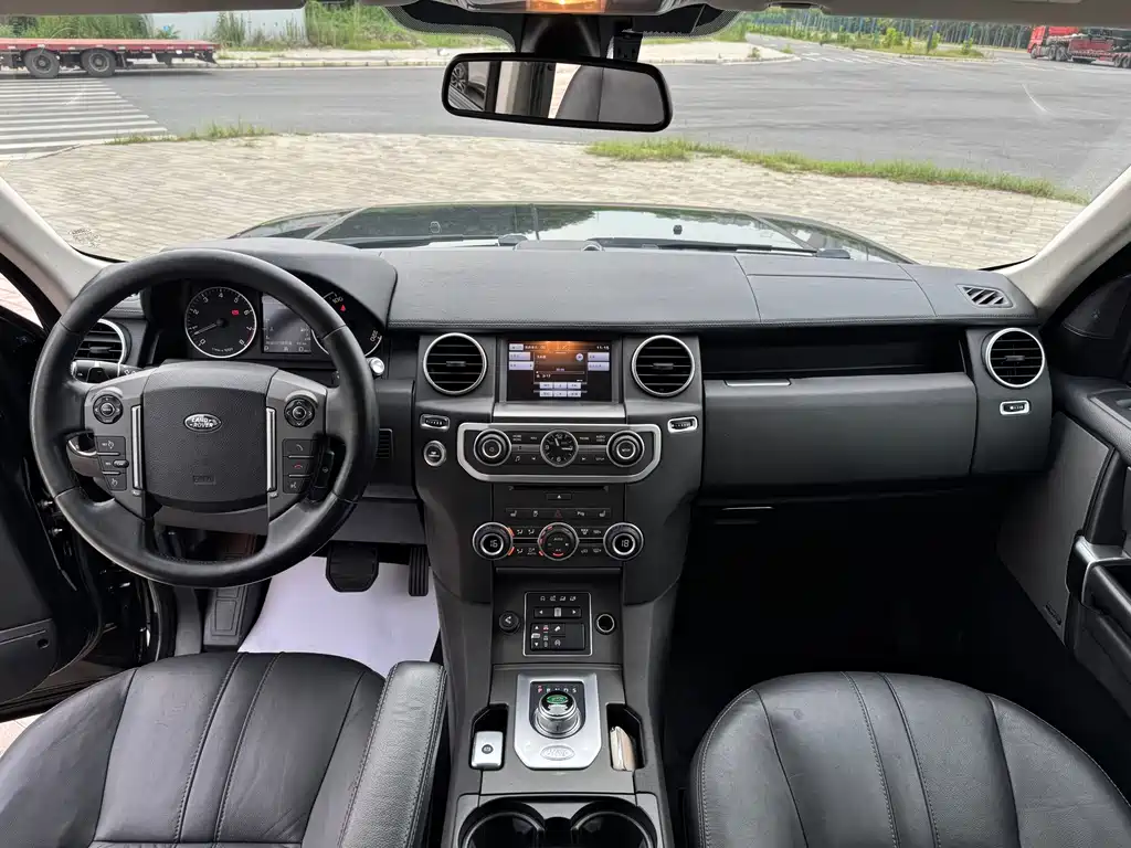 Land Rover Discovery 2016 3.0 SC V6 HSE
