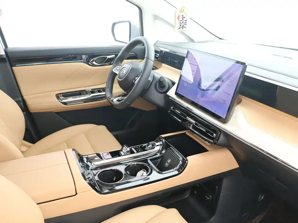 GAC Motor 传祺E8 PHEV — миниатюра 5